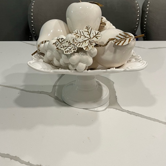 FRUIT TRAY STAND OFF WHITE WITH FRUIT - Picture 8 of 16